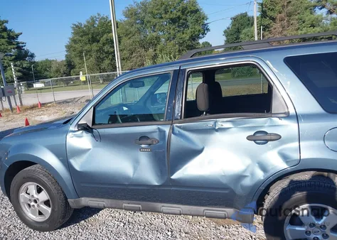 2011 Ford Escape Xlt z USA, uszkodzony, nr VIN 1FMCU0D73BKB36599